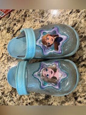 Kids Light Blue Glitter Character Clog Shoes